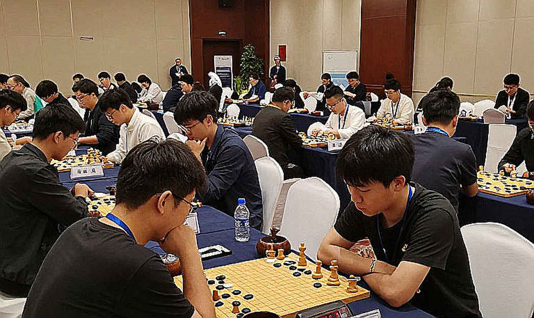 GCL 2026: Nepomniachtchi khiến Carlsen toát mồ hôi trước khi hạ Sindarov bằng đồng hồ