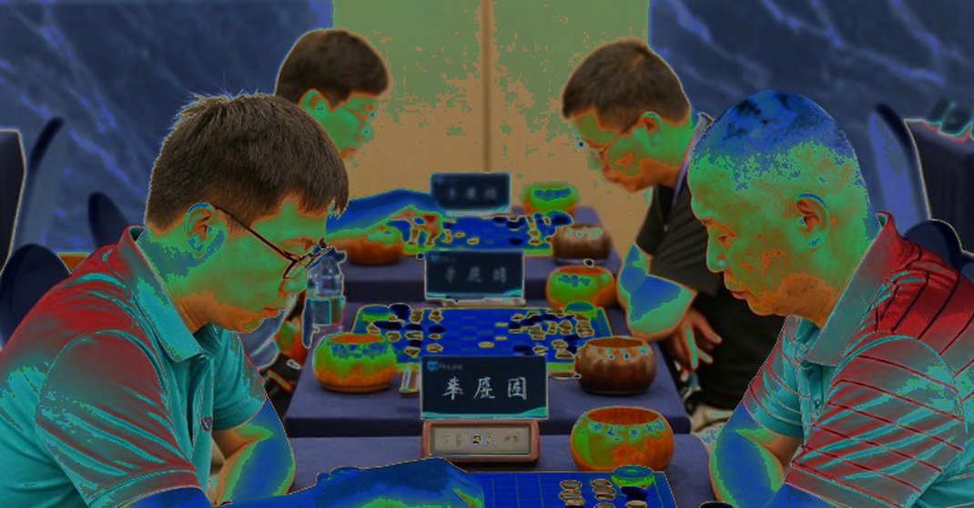 Carlsen xếp Sindarov cửa trên trước trận tranh ngôi vô địch cờ vua thế giới Carlsen xếp Sindarov cửa trên trước trận tranh ngôi vô địch cờ vua thế giới