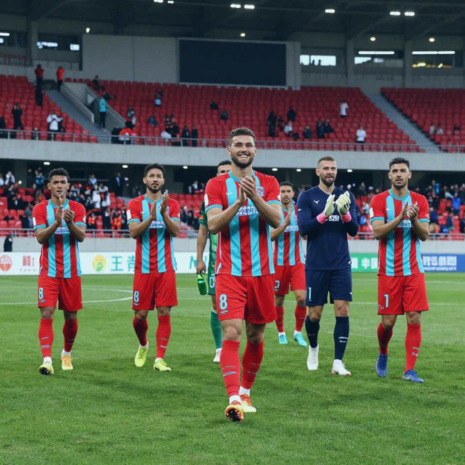 V.League và bài học tuyến giữa: Ngôi sao chạy nhiều hơn người ghi bàn