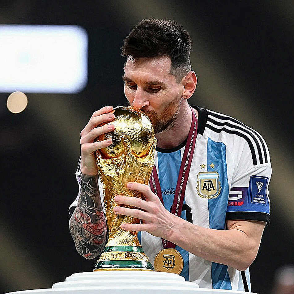 Vinicius, Raphinha và Khoảng Lặng Biên Bản: Góc Nhìn Trọng Tài Về Một Trận Giao Hữu Chưa Thể Kết Luận